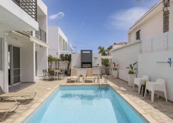 Sunnyvillas 3br Luxury Private Pool Nr5 Villa